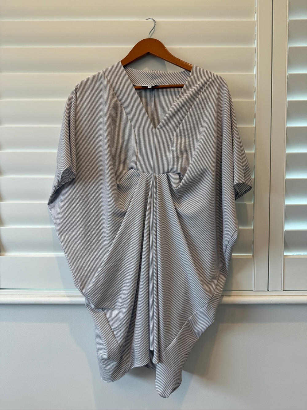 Ten Tomorrow Jade Pleated Kaftan Dress size M Sage Stripe, Made in Hawaii
